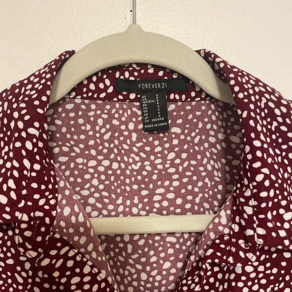 Burgundy polka dot blouse Size S - Picture 3 of 4
